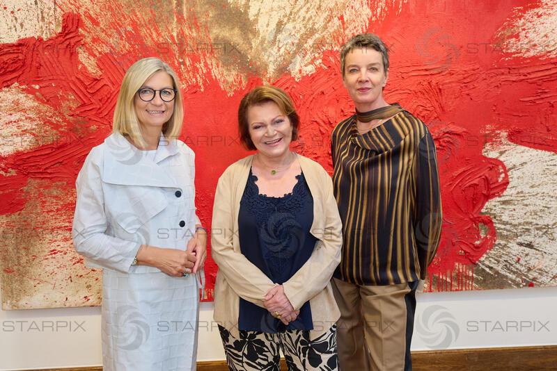 Copyright: Starpix / A. Tuma, 02.06.2026 Wien ,  Daniela GMEINBAUER,   Brigitte LÖW RADESCHNIG,   Franziska MADERTHANER,  Diskussion zu Kunstsammler brauchen Ergebnisse - der Politik im Auktionshaus Kinsky