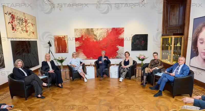 Copyright: Starpix / A. Tuma, 02.06.2026 Wien , Gertraud AUINGER OBERZAUCHER,   Katrin AUER,  Daniela GMEINBAUER,  Werner REMM, Brigitte LÖW RADESCHNIG,  Franziska MADERTHANER,     Ernst PLOIL, Diskussion zu Kunstsammler brauchen Ergebnisse - der Politik im Auktionshaus Kinsky