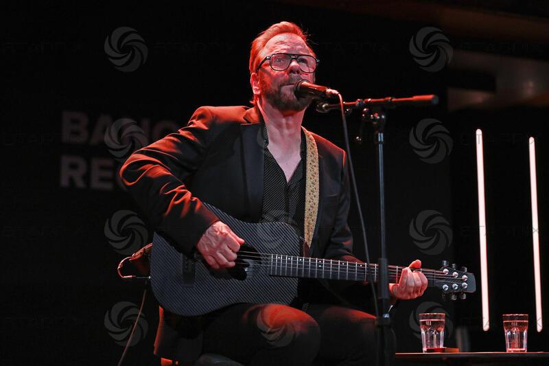Kiefer Sutherland performing at Circuit in Kingston