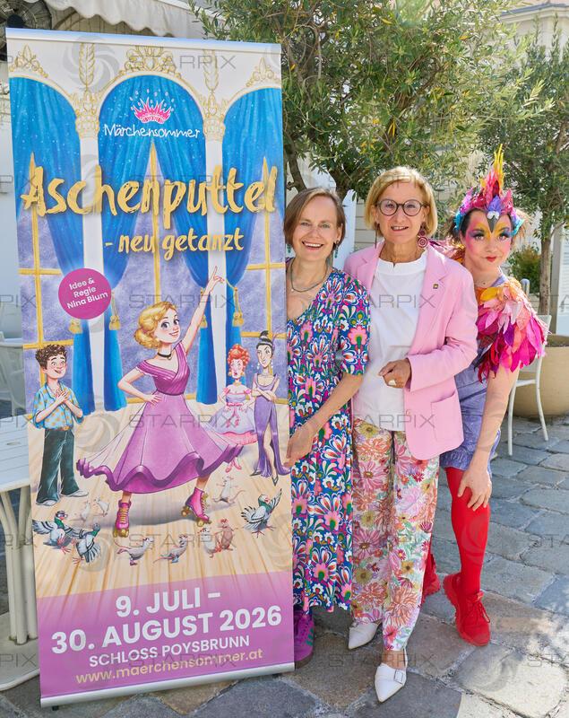 Copyright: Starpix / A. Tuma, 08.06.2026 Wien ,   Nina BLUM, Johanna MIKL LEITNER, Gudrun NIKODEM EICHENHARDT ( Nikodem-Eichenhardt) , Pressekonferenz zu "Aschenputtel neu getanzt ", Märchensommer Nierösterreich  Schloss Poysdorf, im Restaurant Ellas Wien