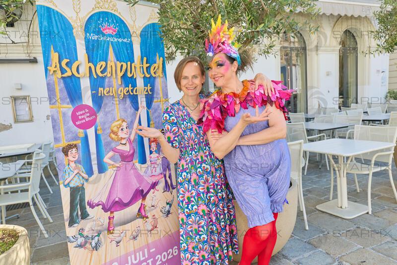 Copyright: Starpix / A. Tuma, 08.06.2026 Wien ,   Nina BLUM,  Gudrun NIKODEM EICHENHARDT ( Nikodem-Eichenhardt) , Pressekonferenz zu "Aschenputtel neu getanzt ", Märchensommer Nierösterreich  Schloss Poysdorf, im Restaurant Ellas Wien