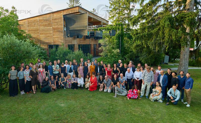 Copyright: Starpix / A. Tuma, 08.09.2026   Wien , Gruppenfoto Nominierte ELke Winkens, Valerie PACHNER, Simon SCHWARZ, Robert STADLOBER; Verena ALTENBERGER; Rudolf Purzl Klingohr, Veronica Kaup-Hasler ( Kaup Hasler) ,   Arash T. RIAHI, ,  Abend der Nominierten Österreichischer Filmpreis 2026  - Insterspot Studios Pirzl´s Paradiesgartl Wien