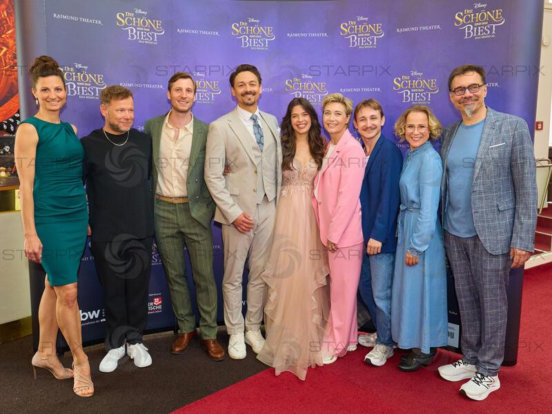 Präsentation des Cast zur Neuinszenierung von " Die Schöne und das Biest " im Raimundtheater Wien - Fototermin