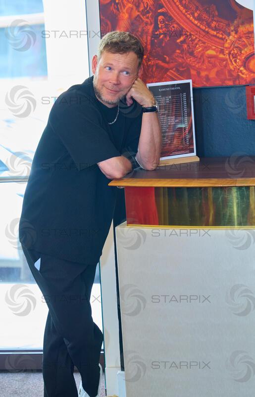 Copyright: Starpix / A. Tuma, 09.06.2026 Wien ,   Mathias SCHLUNG, ,  Präsentation des Cast zur Neuinszenierung von " Die Schöne und das Biest " im Raimundtheater Wien - Fototermin