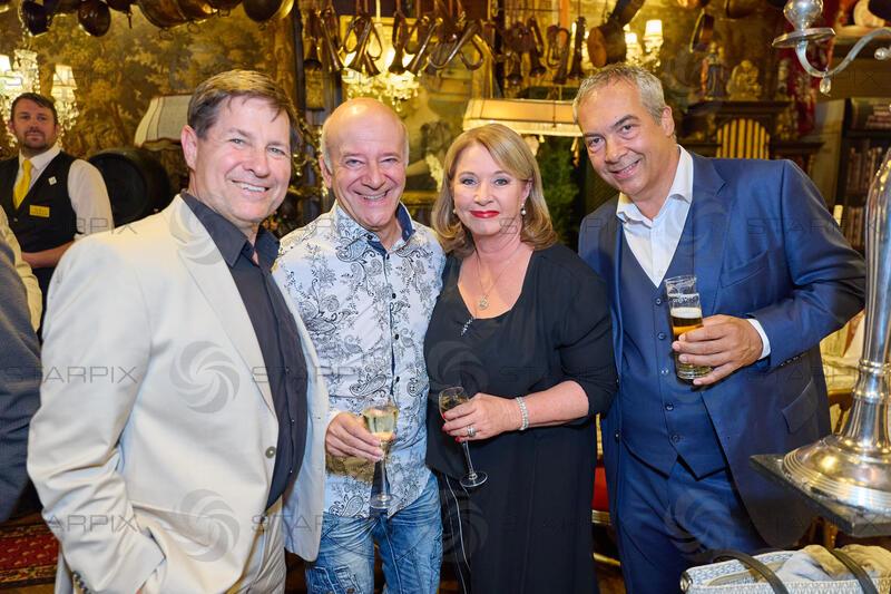 Copyright: Starpix / A. Tuma, 10.06.2026 Deutsch Wagram,  Erich FURRER,  Andy Lee LANG, Gabriela BENESCH, Robert LETZ, Verleihung des Goldenen Spargel 2026 im Marchfelderhof 