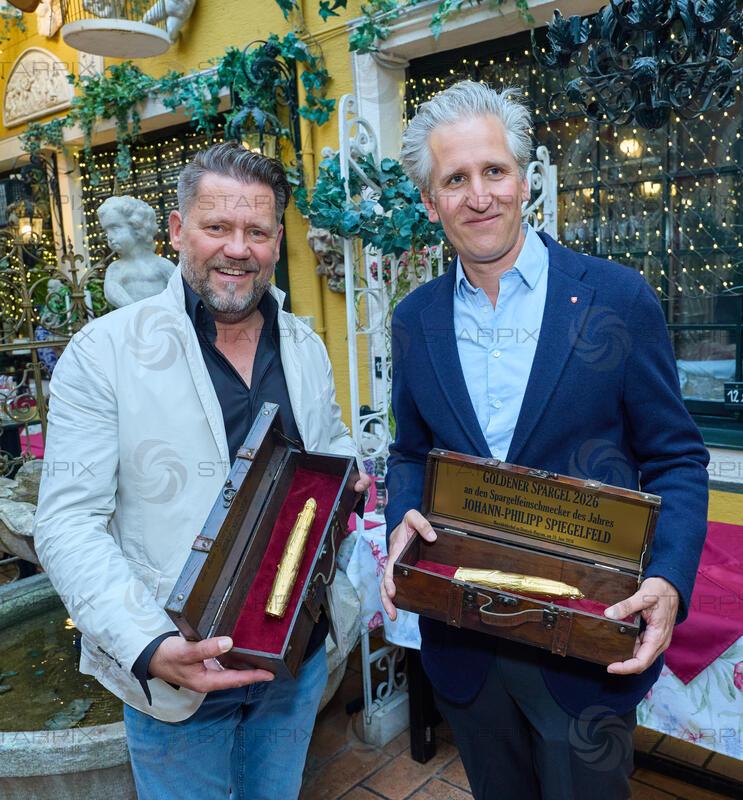 Copyright: Starpix / A. Tuma, 10.06.2026 Deutsch Wagram, Mike SÜSSER, Johann Philipp (Johan -Philipp) SPIEGELFELD,  mit Auszeichnung,    Verleihung des Goldenen Spargel 2026 im Marchfelderhof 