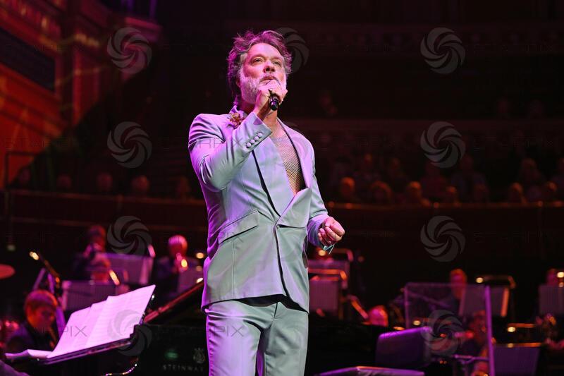 ÔRufus Does JudyÕ at Royal Albert Hall