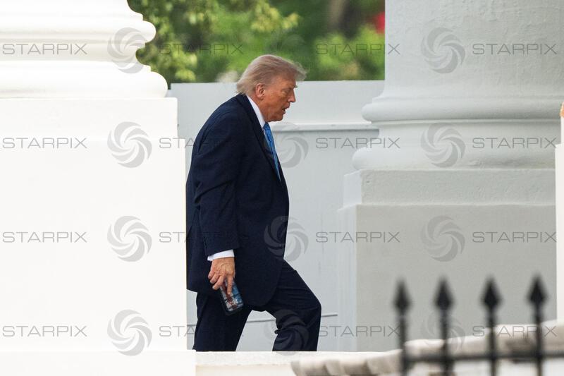 Trump Departs to Speak at the Faith & Freedom Coalition Event