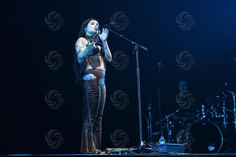 Saya Gray performing at O2 Arena in London