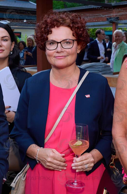 Copyright: Starpix / A. Tuma, 03.07.2026 Wien , Elisabeth ZEHETNER, Portrait,  Sommerfest von Grünberger & Partner und Geburtstagfest  im Klee am Hanslteich