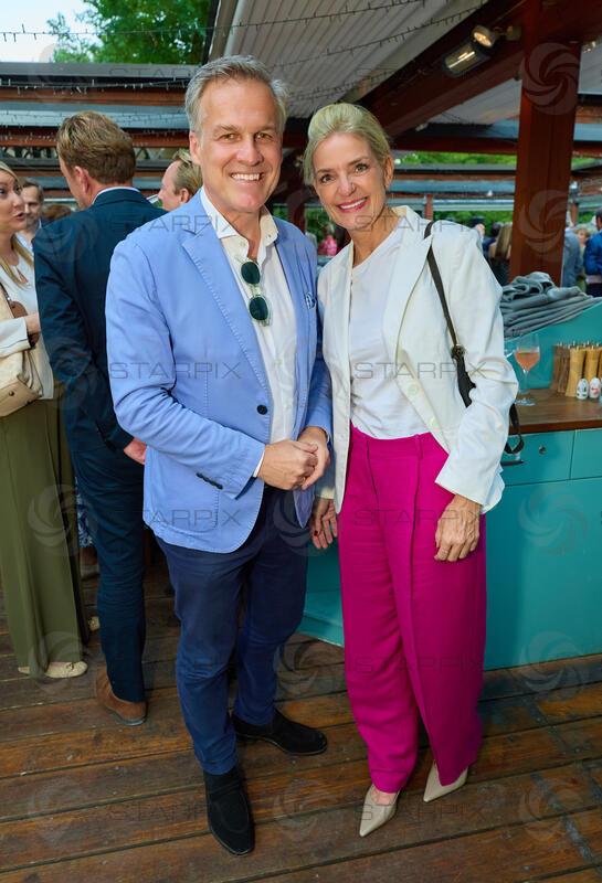 Copyright: Starpix / A. Tuma, 03.07.2026 Wien ,   Tarek LEITNER  und Frau Claudia LAHNSTEINER,   Sommerfest von Grünberger & Partner und Geburtstagfest  im Klee am Hanslteich