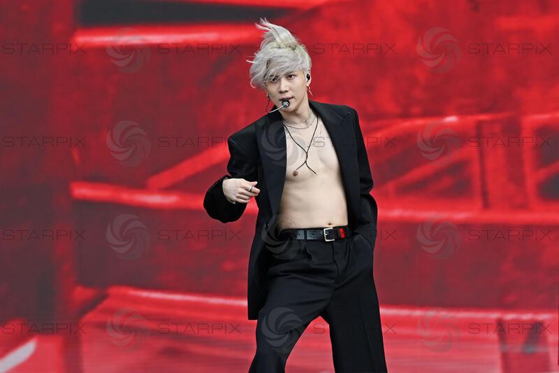 Taemin performing at British Summertime in London