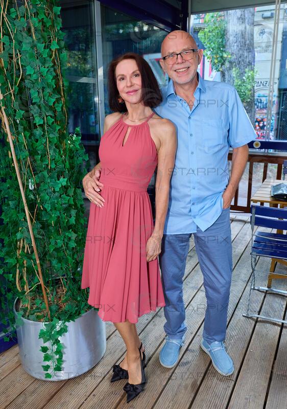 Copyright: Starpix / A. Tuma, 08.07.2026 Wien ,  Anna FAY,   Mario ROSSORI,  Rossori Music Sommerfest auf der Summerstage Wien