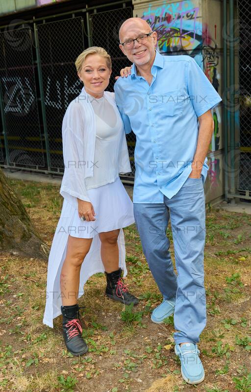 Copyright: Starpix / A. Tuma, 08.07.2026 Wien ,  Eva KIND ( Evelyn Ruzicka  ) ,  Mario ROSSORI,    Rossori Music Sommerfest auf der Summerstage Wien