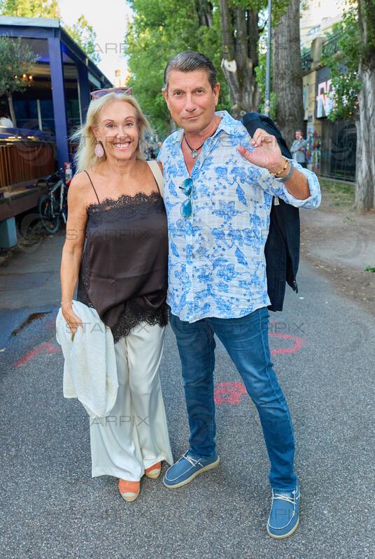 Copyright: Starpix / A. Tuma, 08.07.2026 Wien , Fifi PISSECKER und Manuela,   Rossori Music Sommerfest auf der Summerstage Wien