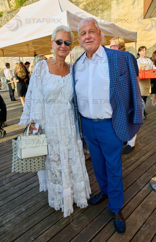 Copyright: Starpix / A. Tuma, 15.07.2026 St. Margarethen ,   Claudia und Hannes KARTNIG   ,  Premiere Oper im Steinbruch St. Margarethen "Tosca"Premiere Oper im Steinbruch St. Margarethen "Tosca"