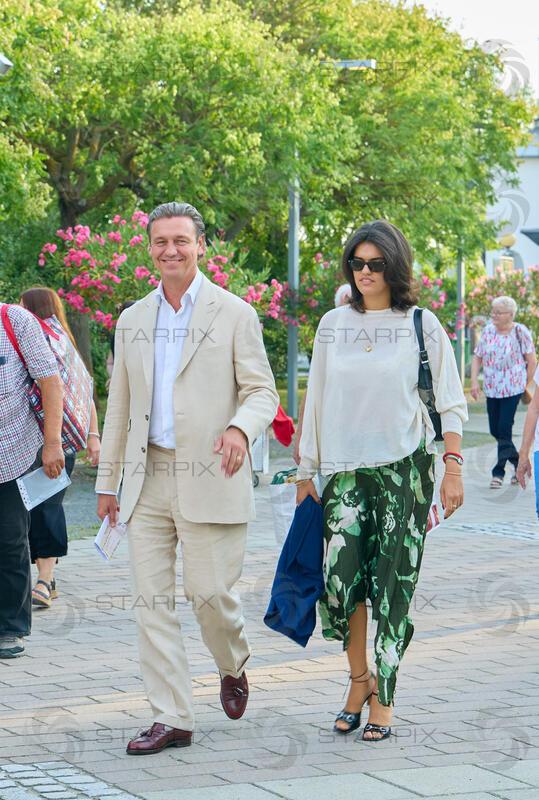 Copyright: Starpix / A. Tuma, 16.07.2026 Mörbisch, Rene Otto KNOR und Tochter Ivana , Premiere von "Ein Käfig voller Narren" Seefestspiele Mörbisch