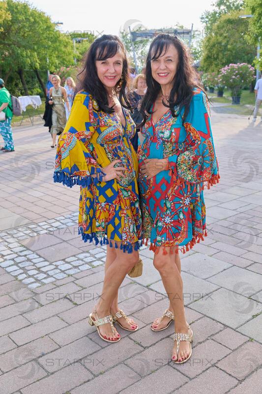 Copyright: Starpix / A. Tuma, 16.07.2026 Mörbisch,  Christina und Linda ROTH Zwillinge,,  Premiere von "Ein Käfig voller Narren" Seefestspiele Mörbisch