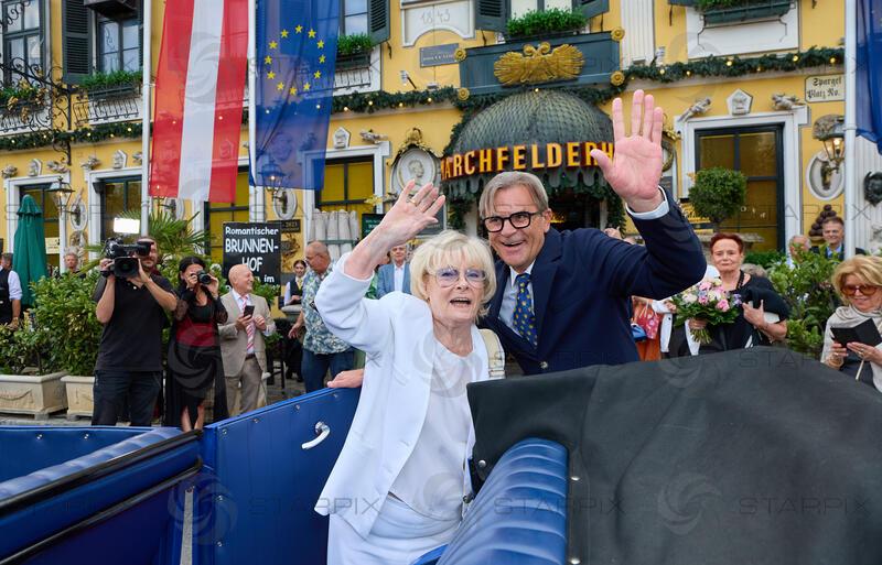 Verleihung des Goldenen Johann Strauss 2026  im Marchfelderhof an Helga Papouschek