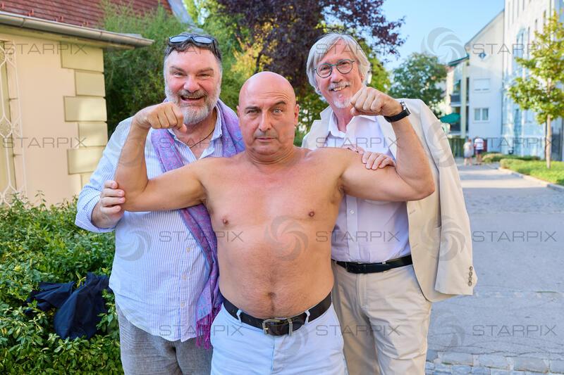 Copyright: Starpix / A. Tuma,  30.07.2026 Stockerau,     Martin LEUTGEB, Christoph FÄLB, Manfred WABA, Premiere von " Ein Sommernachtstraum " Festspiele Stockerau   