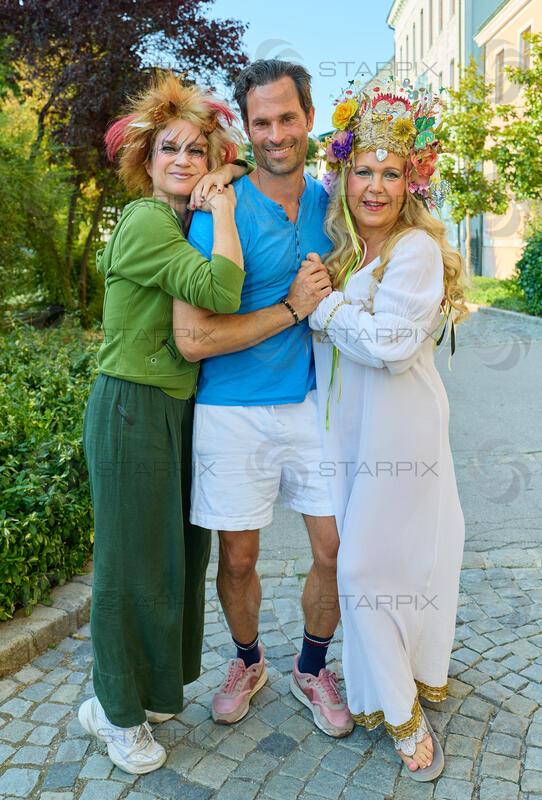 Copyright: Starpix / A. Tuma,  30.07.2026 Stockerau,    Caroline VASICEK, Peter WINDHOFER , , Susanna HIRSCHLER,  ,  Premiere von " Ein Sommernachtstraum " Festspiele Stockerau   