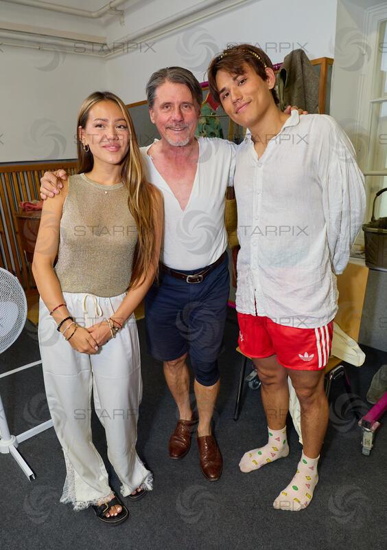 Copyright: Starpix / A. Tuma,  30.07.2026 Stockerau,  Christian SPATZEK mit Sohn Fabian und Tochter  Mina,  Premiere von " Ein Sommernachtstraum " Festspiele Stockerau   