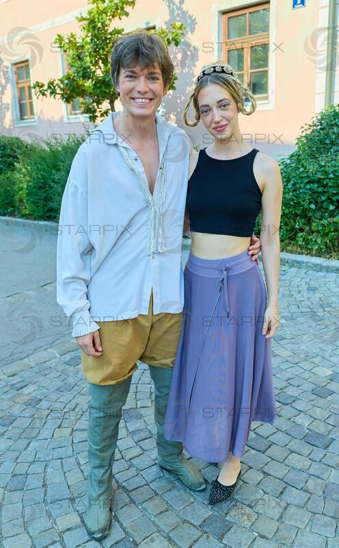 Copyright: Starpix / A. Tuma,  30.07.2026 Stockerau, Manuel SONNLEITNER, Selina HEINDL, S   Premiere von " Ein Sommernachtstraum " Festspiele Stockerau   