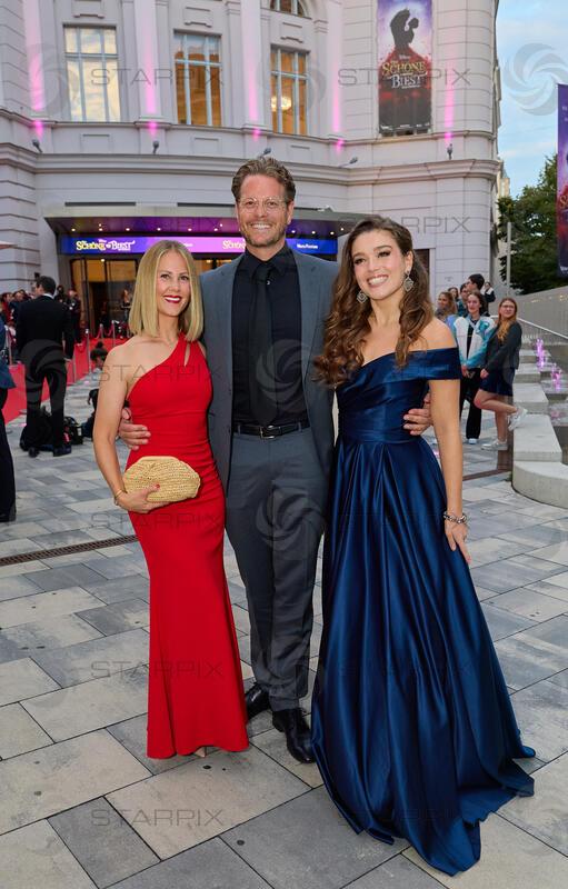 Gala Premiere von dem Musical " Die Schöne und das Biest"