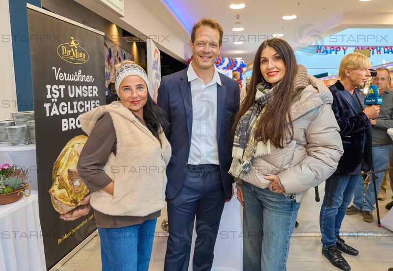 30 Jahre Auhof Center mit Promi Modeschau