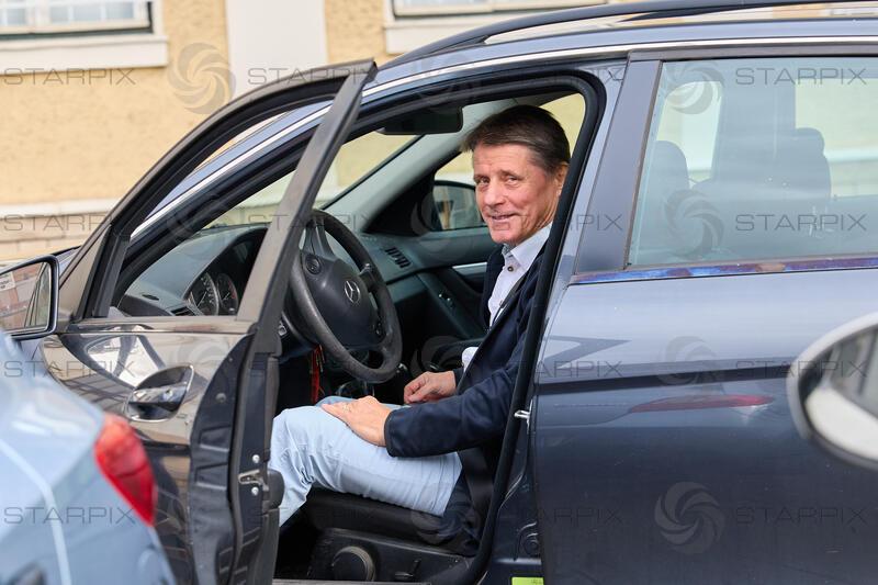 Künstler helfen Künstler Flohmarkt 2026   