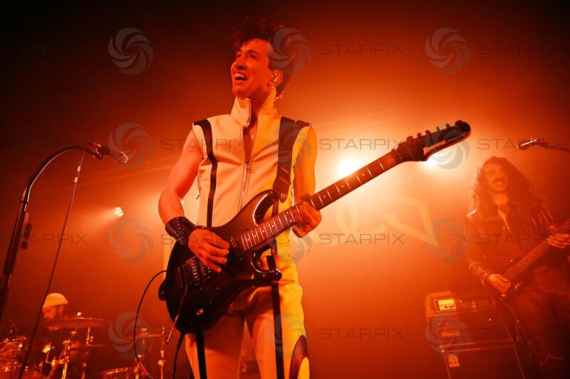 Des Rocs performing at The Garage in London